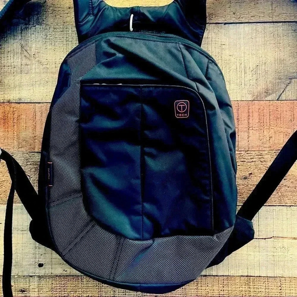 Tumi T-Tech Essential Gear Mini Backpack - Picture 3 of 9